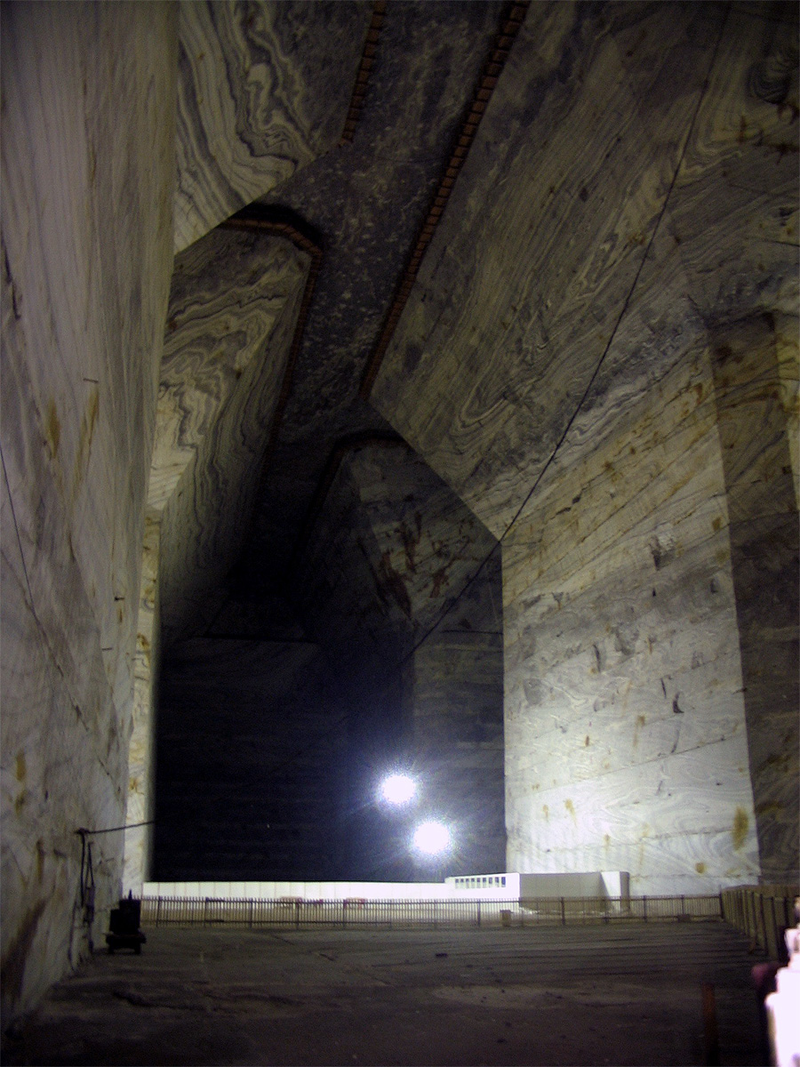 Illustration for article titled These Incredible Salt Mines Are Like Another World Beneath Our Feet